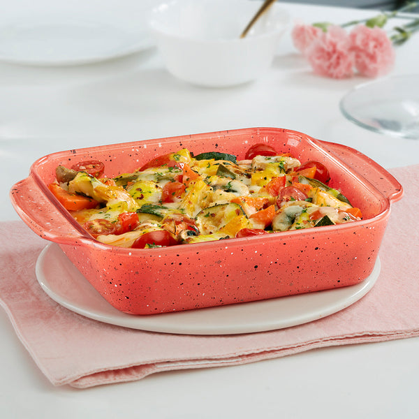 Plat carré rose avec poignée 800 ml